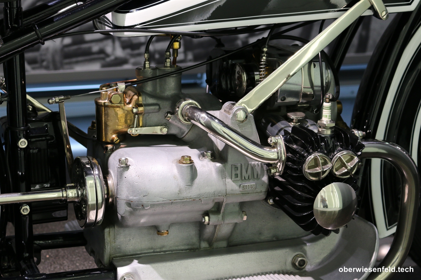 BMW M2 B33 Motor der R32