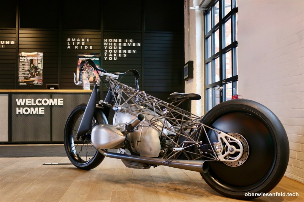 Anfang 2019 folgte eine zweite Variante durch den Customizer Alan Stulberg von Revival Cycles. Im Stil eines Ernst Henne Weltrekordrenners aus den dreißiger Jahren, wurde der Motor in ein filigranes Gestell aus Titan inszeniert. Dieser Land Speed Racer mit dem Namen "The Revival Birdcage" wird auf der Handbuilt Motorcycle Show in Austin vorgestellt.