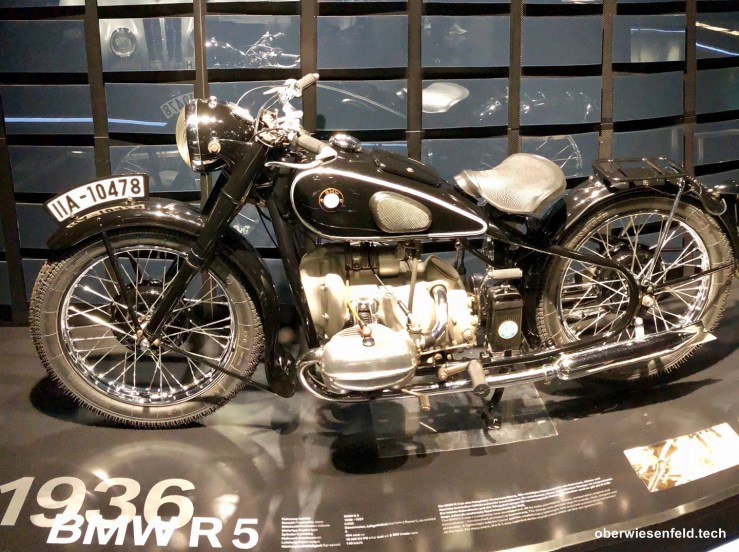 BMW R5 von 1936 – Aufgenommen in der Schatzkammer vom BMW Museum München