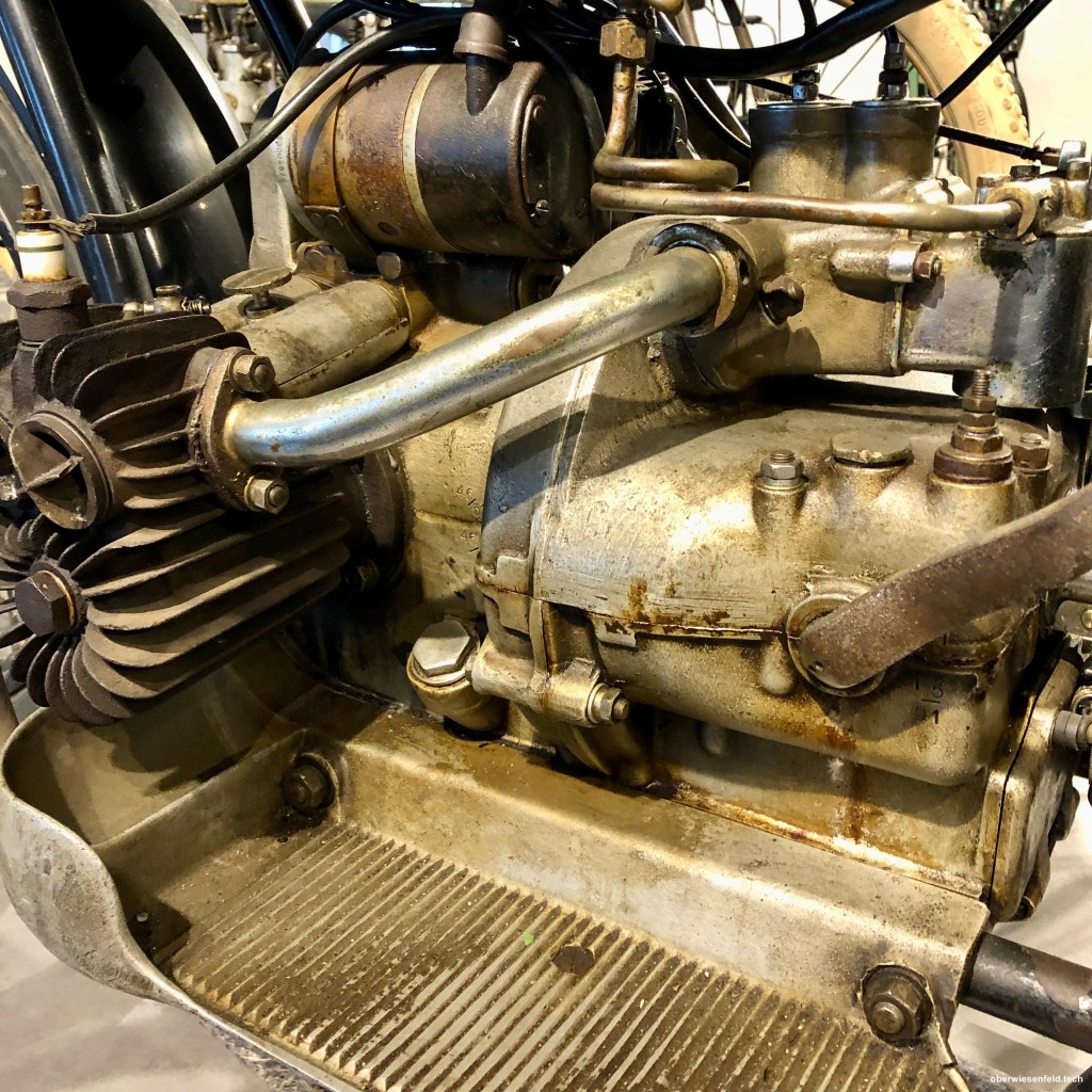BMW R32 mit Motor 31564 ca. 1924 - aufgenommen im Deutschen Zweirad- und NSU Museum am 02.09.2022