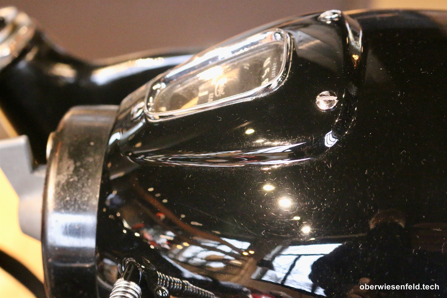 Restaurierte BMW R7 - Aufgenommen in der BMW Motorrad Welt Berlin am 27.03.2025